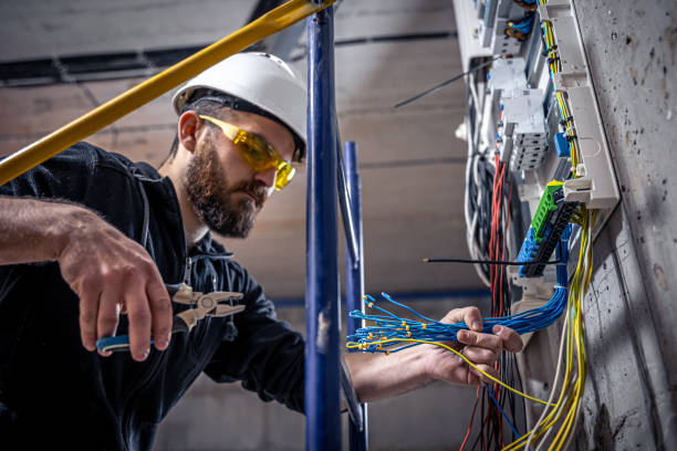  Laguna Park, TX Electrician Pros